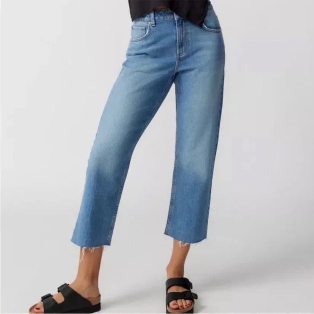 NWT BDG Cropped Cowboy Jean Tinted Denim Wash - Size 28